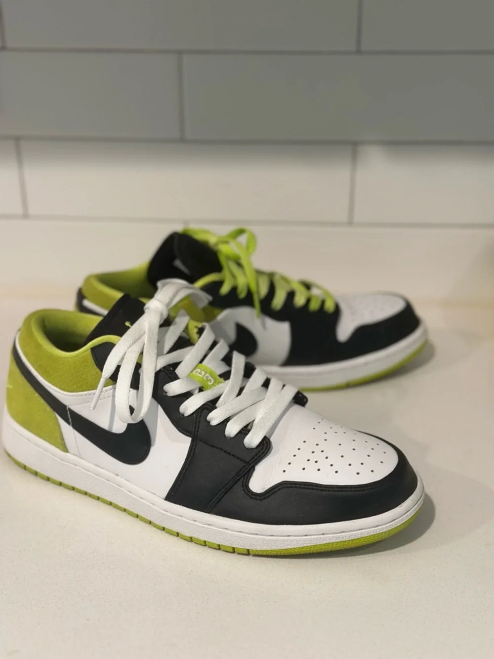 Jordan 1 Low SE 
